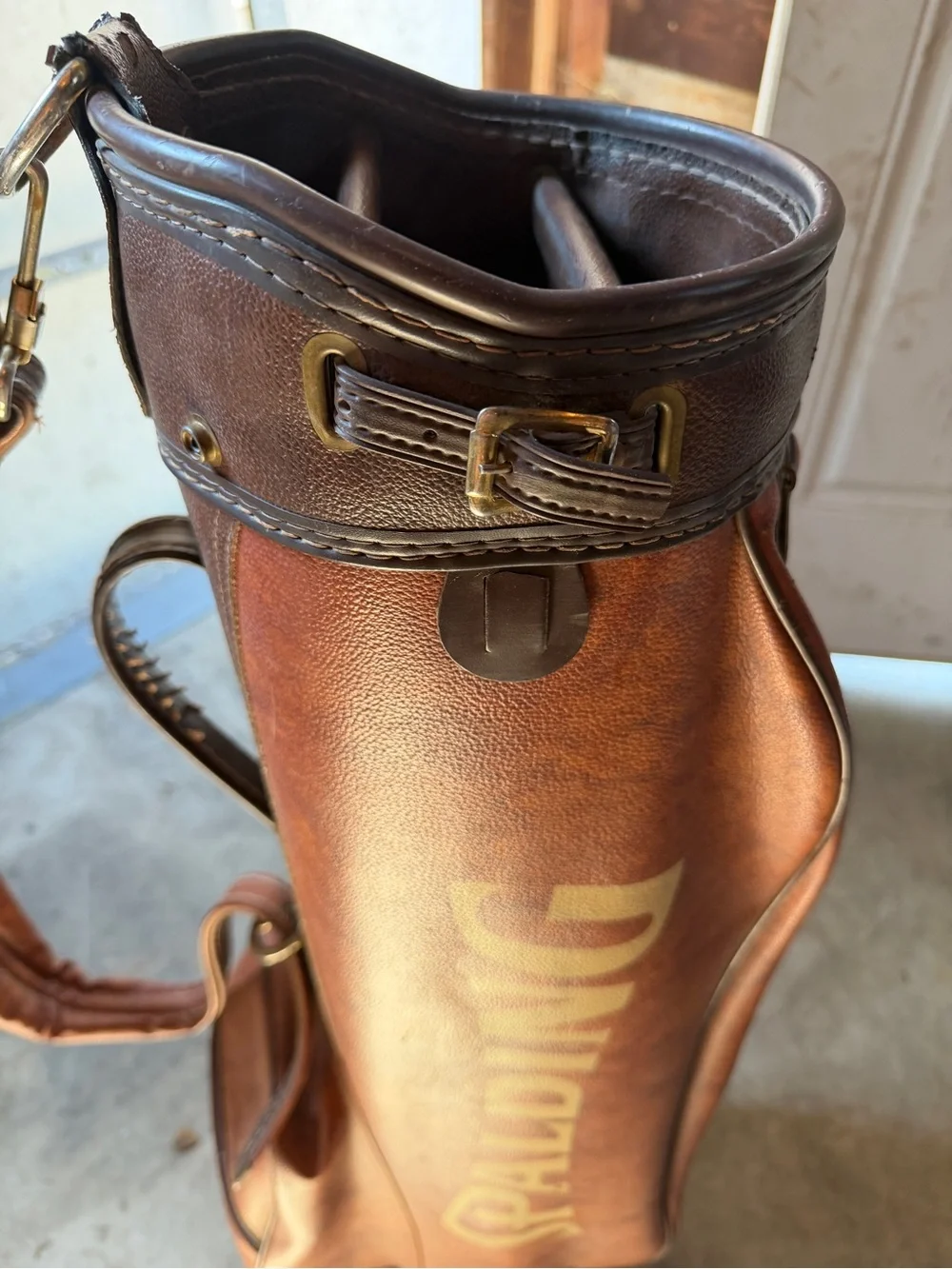 Spalding Men's Brown Leather-Style Golf Carry Bag